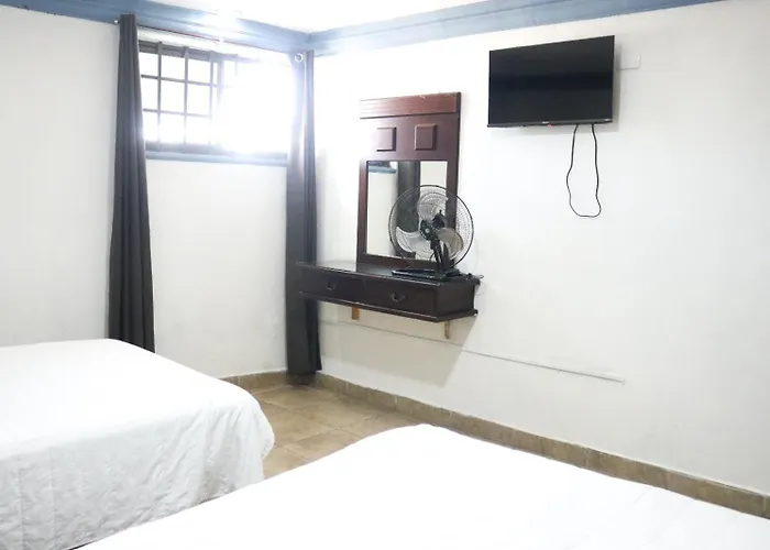 Hotel Paseo De La Montana